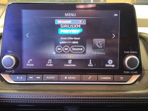 Used 2023 Nissan Rogue SV image 25