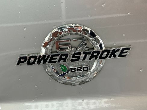 Used 2015 Ford F350 Lariat w/ Lariat Interior Package AWD/4WD image 9