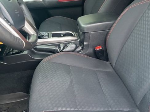 Used 2020 Toyota Tacoma SR image 14