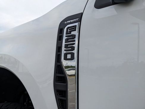 Used 2023 Ford F250 Lariat w/ Chrome Package image 26