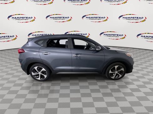 Used 2016 Hyundai Tucson Limited w/ Option Group 03 AWD/4WD image 9