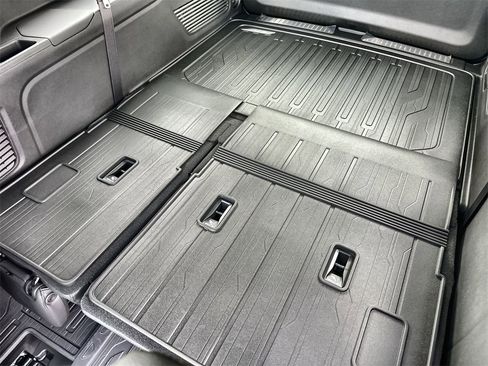 New 2026 GMC Yukon XL Denali w/ Sun & Power Step Package image 18