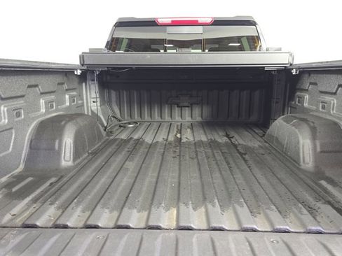 Used 2024 Chevrolet Silverado 1500 LT image 11