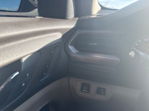 Used 2019 GMC Acadia Denali w/ Technology Package FWD image 18