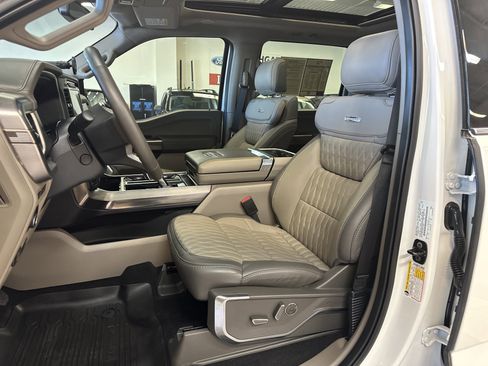 Used 2024 Ford F150 Platinum w/ Equipment Group 703A Plus image 5