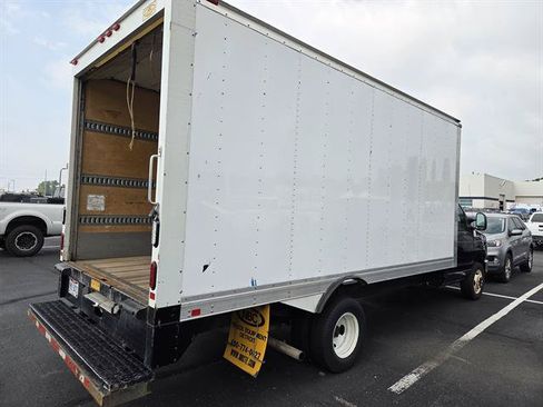Used 2017 Ford E-350 and Econoline 350 Super Duty w/ Power Windows & Locks Group RWD image 6