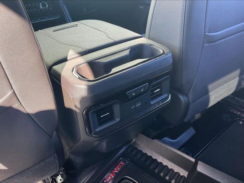 Used 2024 GMC Sierra 2500 AT4 w/ AT4 Premium Plus Package image 40