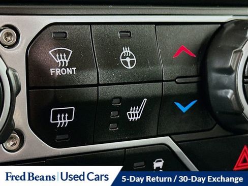 Certified 2022 Jeep Gladiator Willys image 22