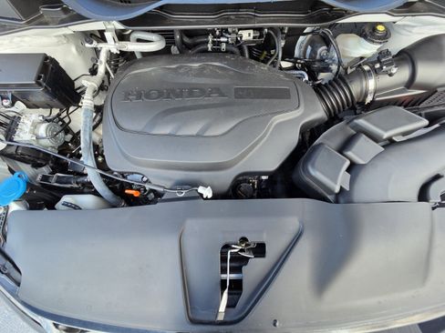 Used 2025 Honda Odyssey EX-L image 10