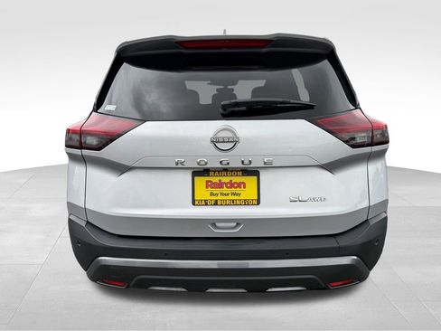 Used 2022 Nissan Rogue SL w/ SL Premium Package image 9