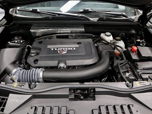 Used 2025 Cadillac XT4 Premium Luxury w/ Cold Weather Package image 17