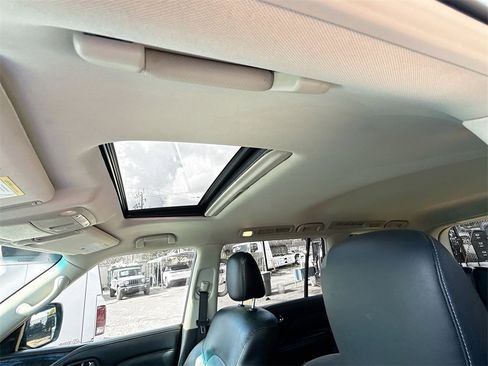 Used 2021 INFINITI QX80 Luxe image 24