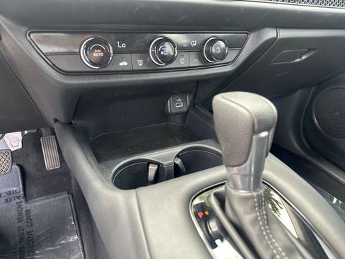 Used 2024 Honda HR-V LX image 21