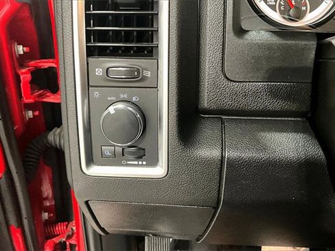 Used 2023 RAM 1500 Classic SLT image 17