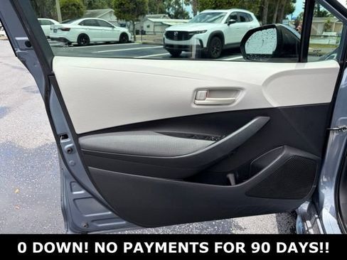 Used 2022 Toyota Corolla LE FWD image 6