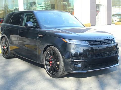 Used 2025 Land Rover Range Rover Sport Dynamic SE image 10