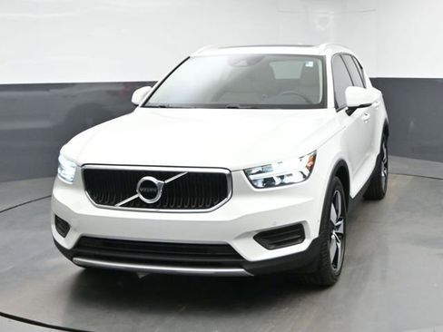 Used 2019 Volvo XC40 T5 Momentum AWD/4WD image 3