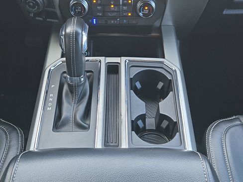 Used 2018 Ford F150 Lariat w/ Equipment Group 502A Luxury AWD/4WD image 33