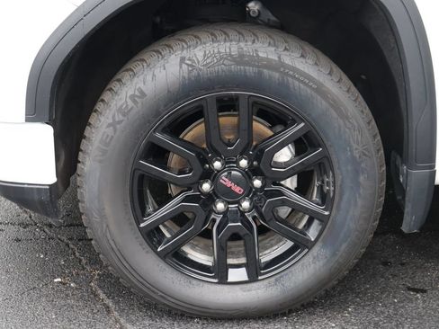 Used 2024 GMC Sierra 1500 Elevation w/ X31 Off-Road Package AWD/4WD image 12
