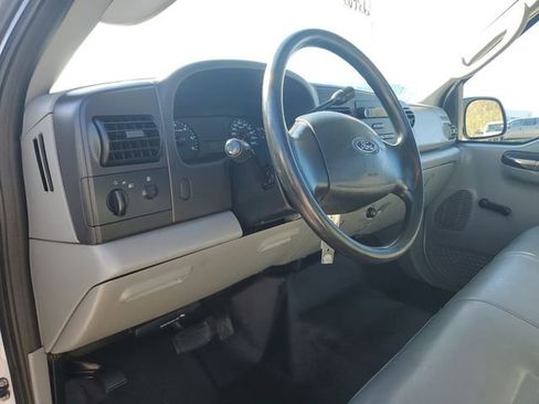 Used 2006 Ford F250 XL image 25