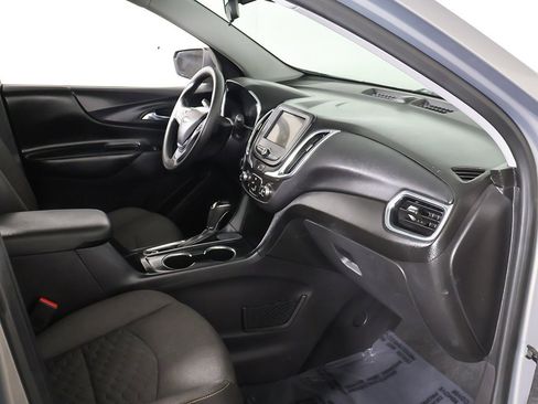 Used 2019 Chevrolet Equinox LT image 18