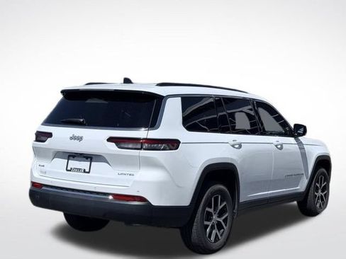 Used 2025 Jeep Grand Cherokee L Limited AWD/4WD image 6
