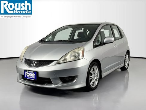 Used 2011 Honda Fit Sport image 1
