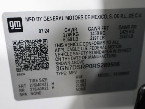 Used 2024 Chevrolet Equinox EV RS image 38