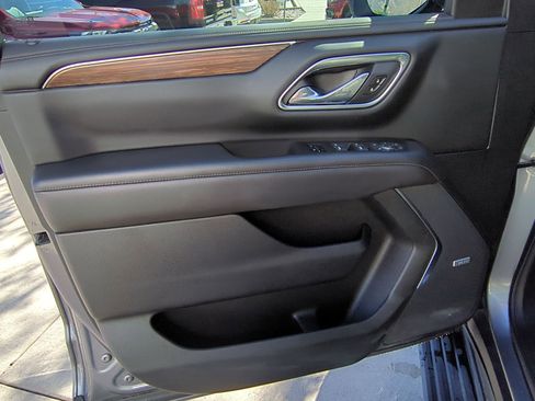 Used 2021 Chevrolet Tahoe High Country w/ Premium Package image 10