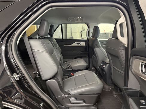 New 2026 Ford Explorer Active w/ Active Comfort Package image 28