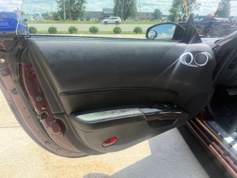 Used 2006 Nissan 350Z Touring RWD image 16