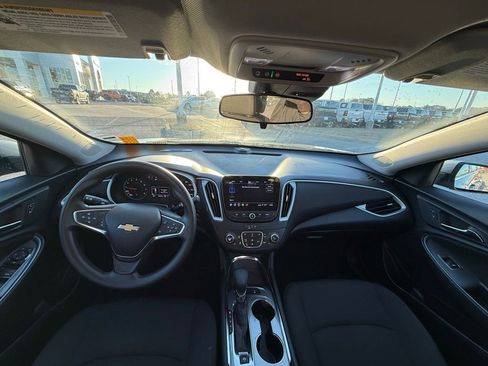 Used 2024 Chevrolet Malibu LT image 11