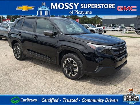 Used 2025 Subaru Forester Premium AWD/4WD image 10