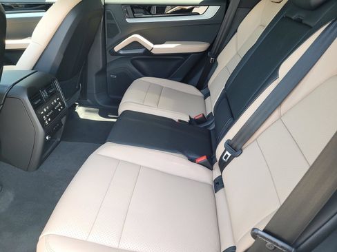 New 2026 Porsche Cayenne AWD/4WD image 18