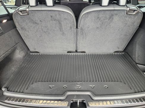Used 2025 Volvo XC90 T8 Plus w/ Protection Package Premier image 37
