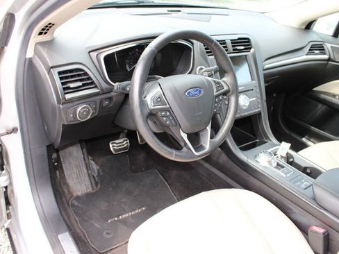 Used 2017 Ford Fusion Energi Titanium FWD image 13