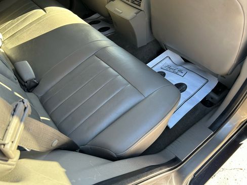 Used 2005 Jeep Grand Cherokee Laredo image 12