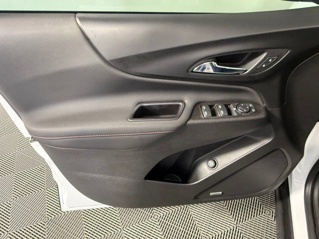 Used 2022 Chevrolet Equinox RS w/ RS Leather Package FWD image 14