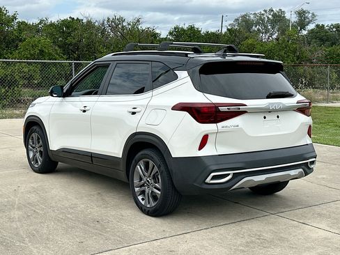 Used 2022 Kia Seltos S FWD image 5