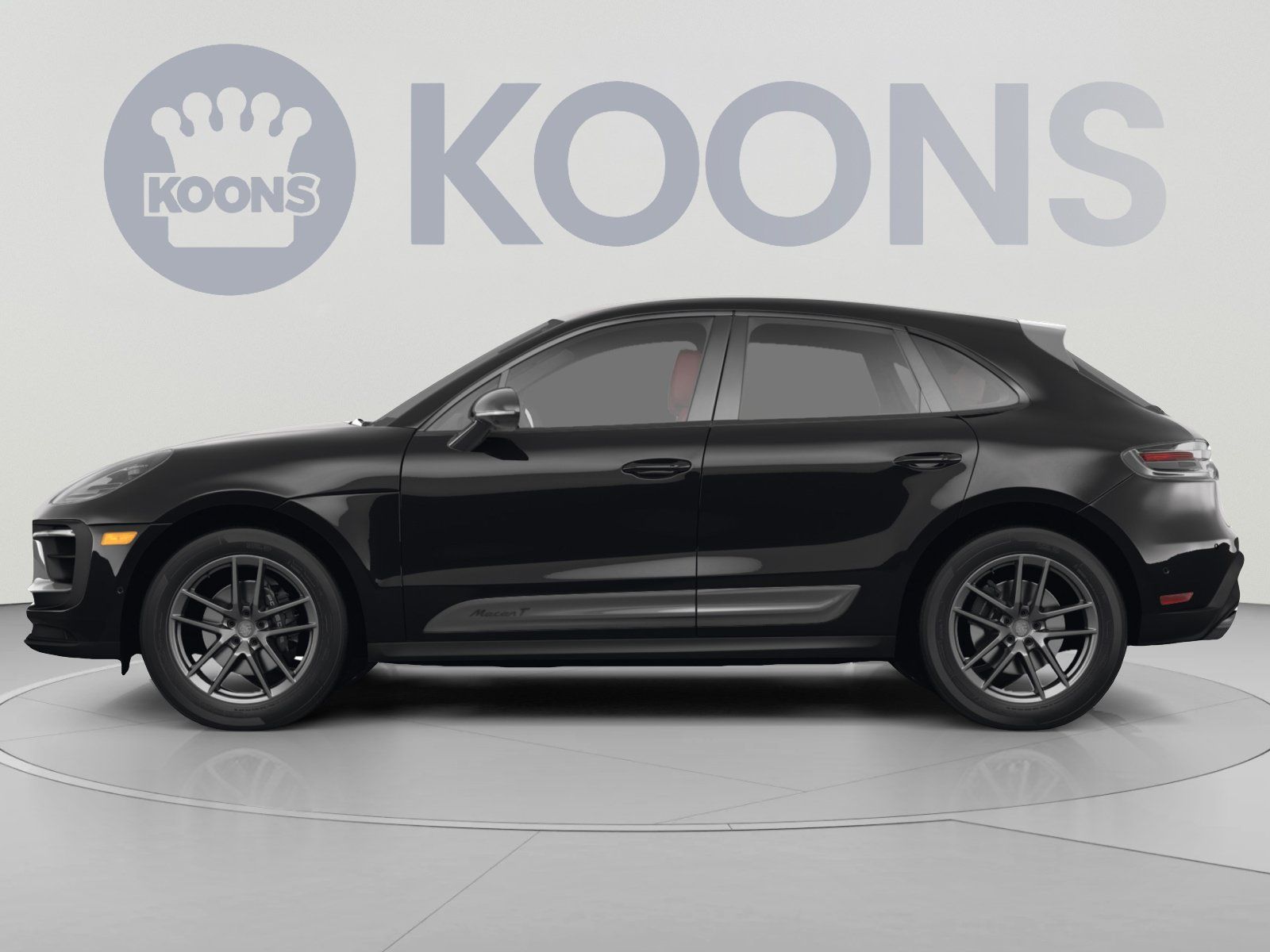 Used 2024 Porsche Macan AWD/4WD image 2