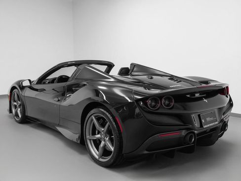 Certified 2021 Ferrari F8 Tributo RWD image 69