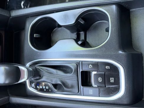 Used 2019 Hyundai Santa Fe Limited FWD image 14