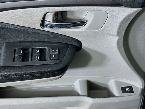 Used 2017 Honda Pilot EX image 15