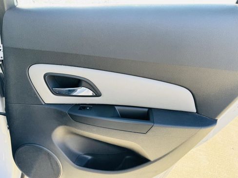 Used 2012 Chevrolet Cruze LS w/ Connectivity Package image 20