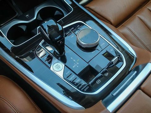 Used 2019 BMW X7 xDrive40i w/ Parking Assistance Package image 20