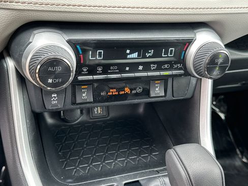 Used 2023 Toyota RAV4 XLE w/ Convenience Package AWD/4WD image 30