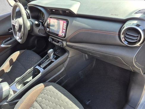 Used 2022 Nissan Kicks SR FWD image 19