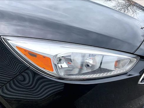 Used 2017 Ford Focus S image 25