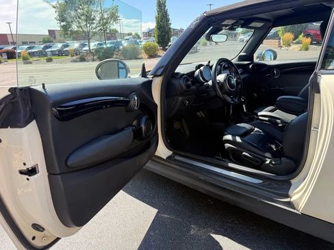 Used 2019 MINI Cooper S w/ Signature Upholstery Package FWD image 33