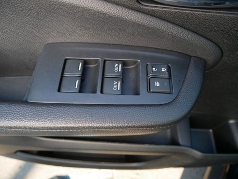 Used 2021 Honda Pilot Touring image 17